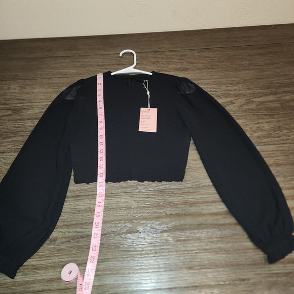 Quince Chiffon Cropped Smocked Blouse NWT Black XS - Picture 2 of 7